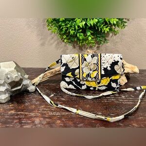 🐢REMOVING LISTING 1/5/26🐢 VERA BRADLEY DOGWOOD WALLET w/ CROSSBODY STRAP